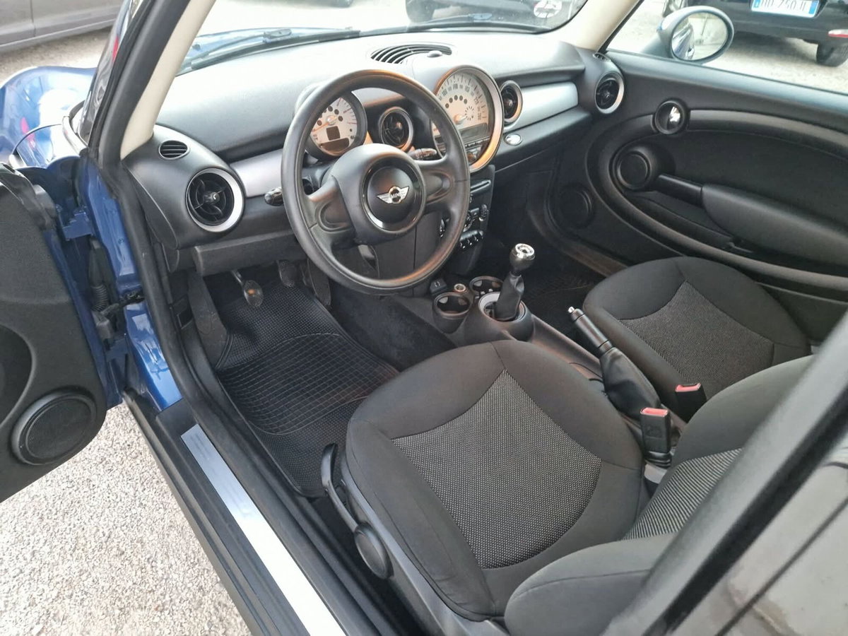 MINI Mini 1.6 16V One D (9)