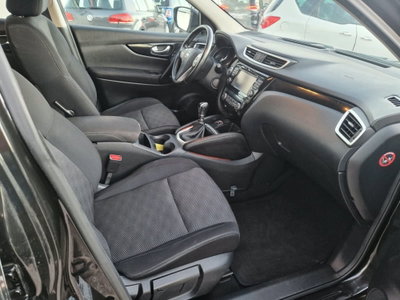 Nissan Qashqai 1.6 dCi 2WD Tekna (12)