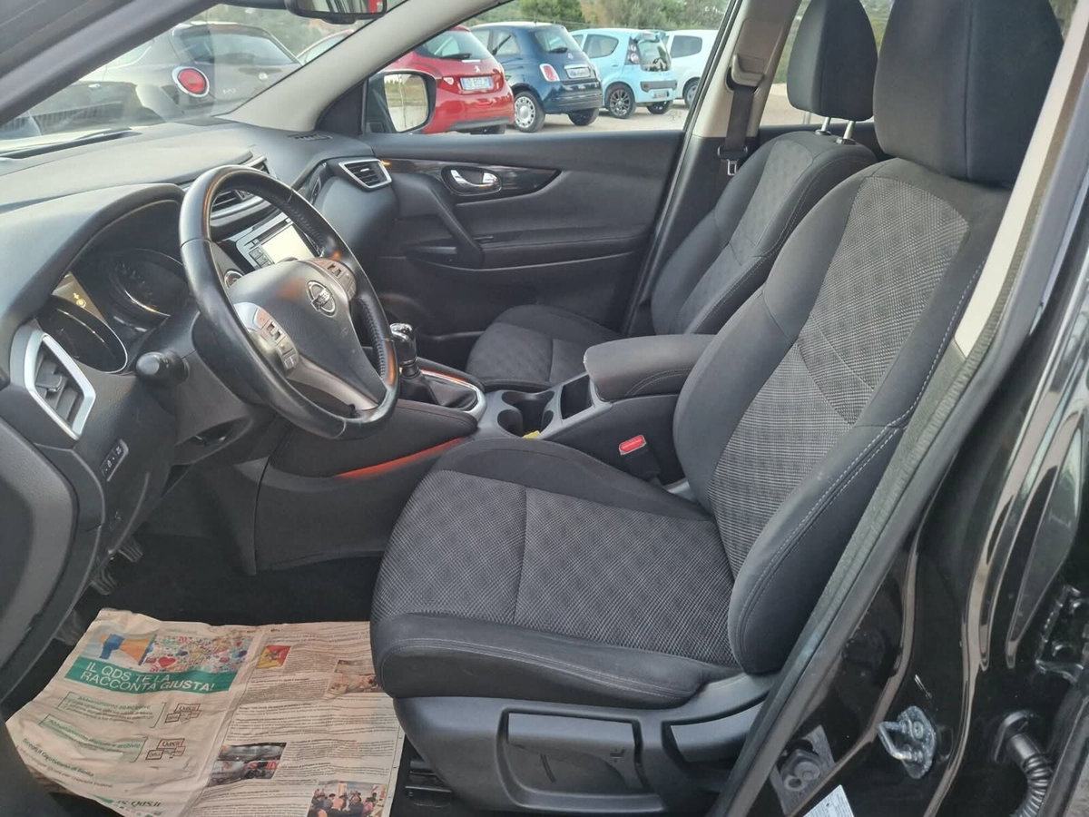 Nissan Qashqai 1.6 dCi 2WD Tekna (18)
