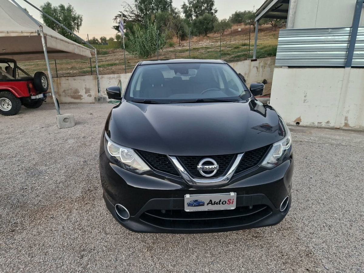 Nissan Qashqai 1.6 dCi 2WD Tekna (2)