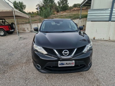 Nissan Qashqai 1.6 dCi 2WD Tekna (2)