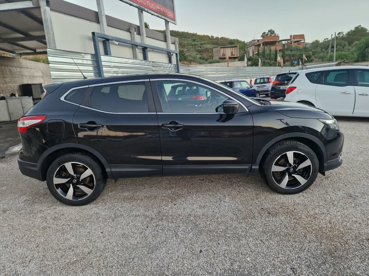 Nissan Qashqai 1.6 dCi 2WD Tekna (6)