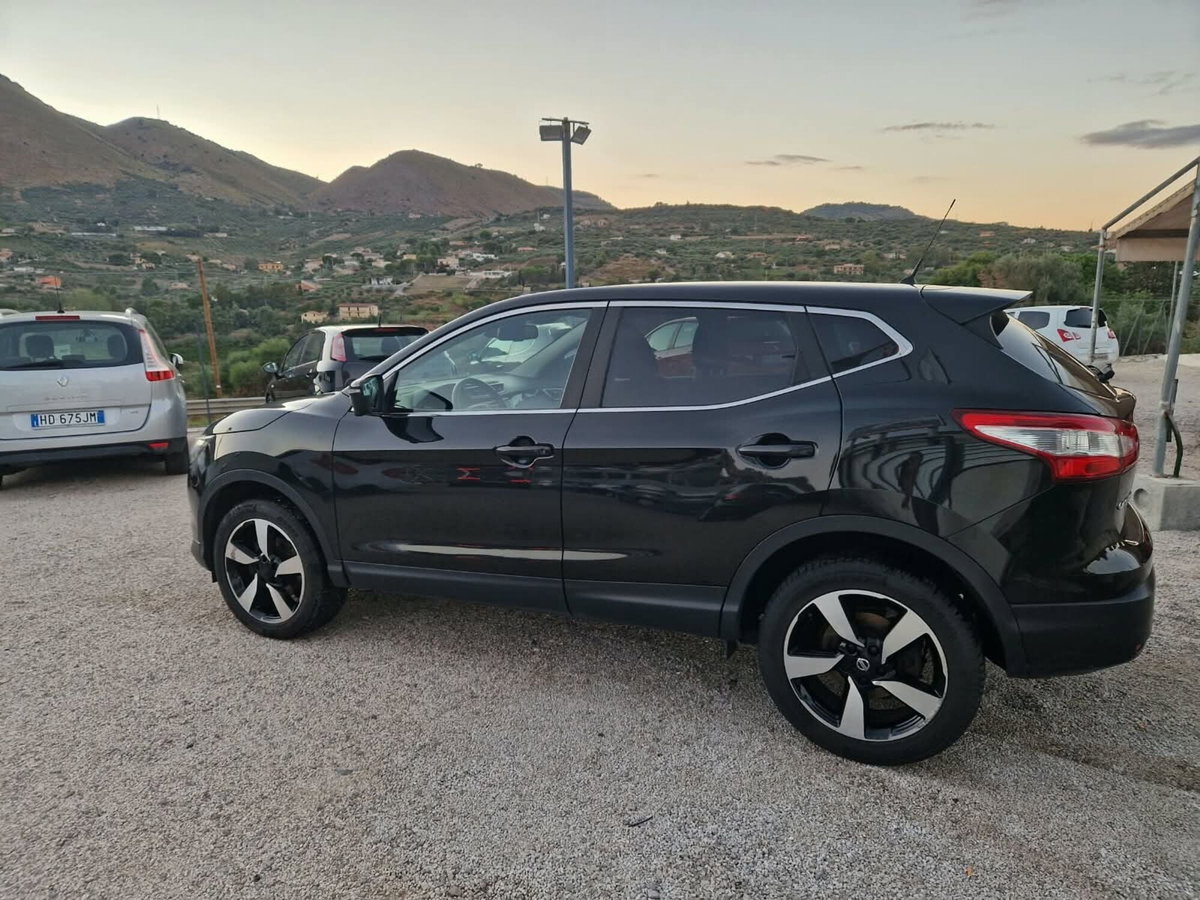 Nissan Qashqai 1.6 dCi 2WD Tekna (8)