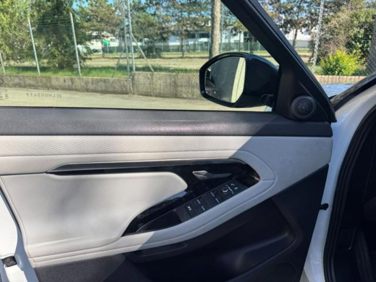 Land Rover Range Rover Evoque 2.0D I4-L.Flw 150 CV AWD Auto R-Dynamic (9)