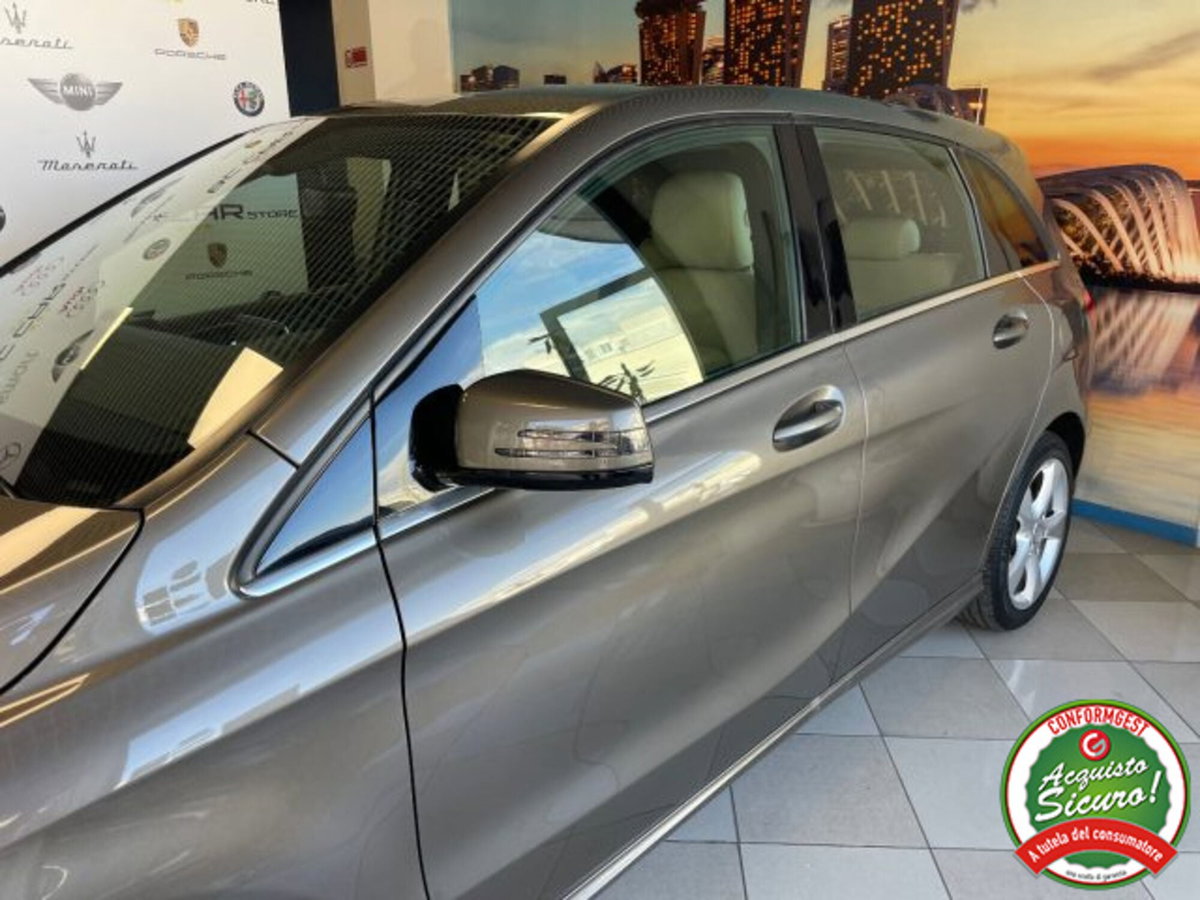 Mercedes-Benz Classe B 180 CDI BlueEFFICIENCY Executive (19)