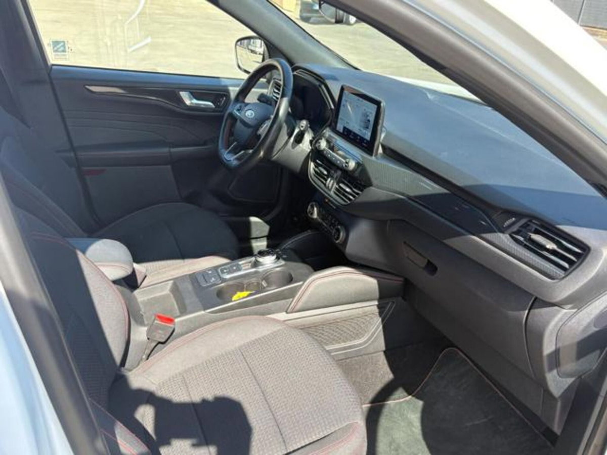 Ford Kuga 2.5 Full Hybrid 190 CV CVT 2WD ST-Line Design (14)