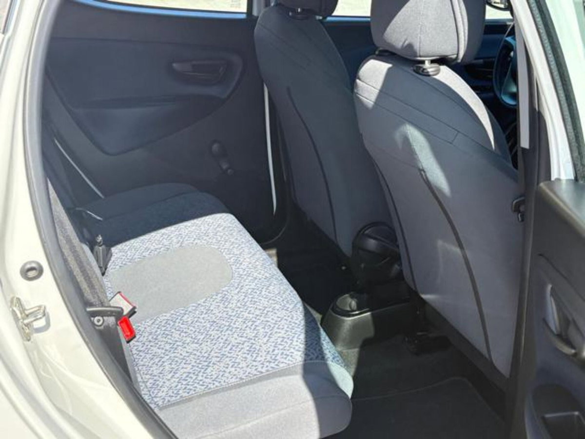 Lancia Ypsilon 1.0 FireFly 5 porte S&S Hybrid Gold Plus (13)