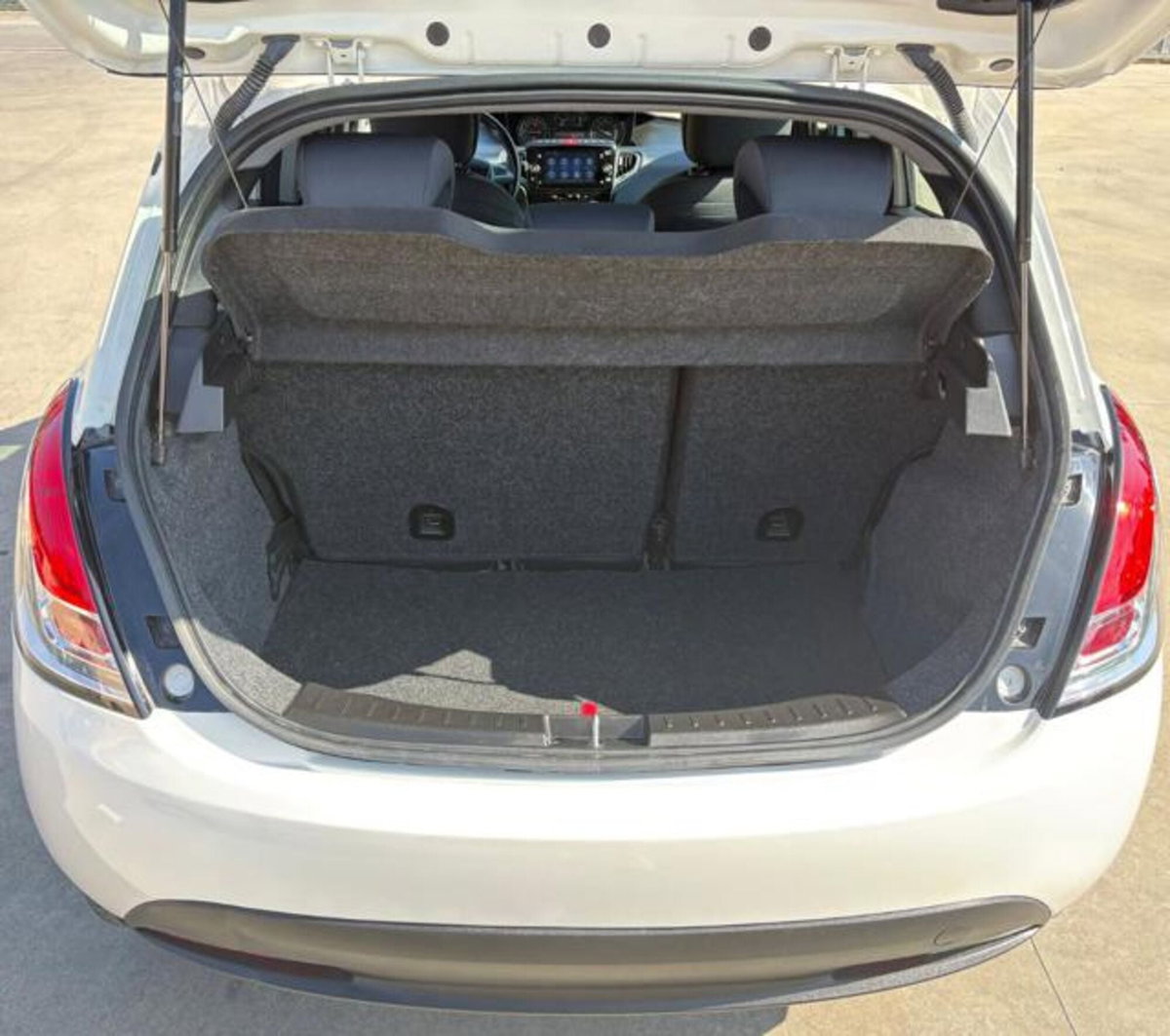 Lancia Ypsilon 1.0 FireFly 5 porte S&S Hybrid Gold Plus (9)