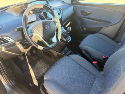 Lancia Ypsilon 1.0 FireFly 5 porte S&S Hybrid Ecochic Gold (10)