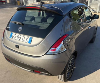 Lancia Ypsilon 1.0 FireFly 5 porte S&S Hybrid Ecochic Gold (5)