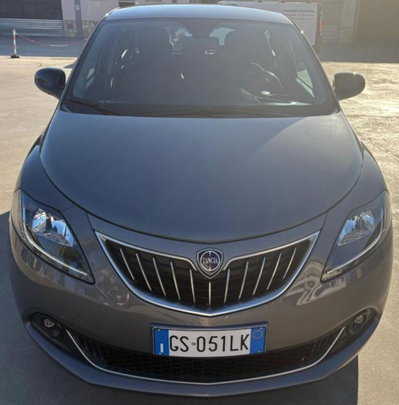 Lancia Ypsilon 1.0 FireFly 5 porte S&S Hybrid Ecochic Gold (8)