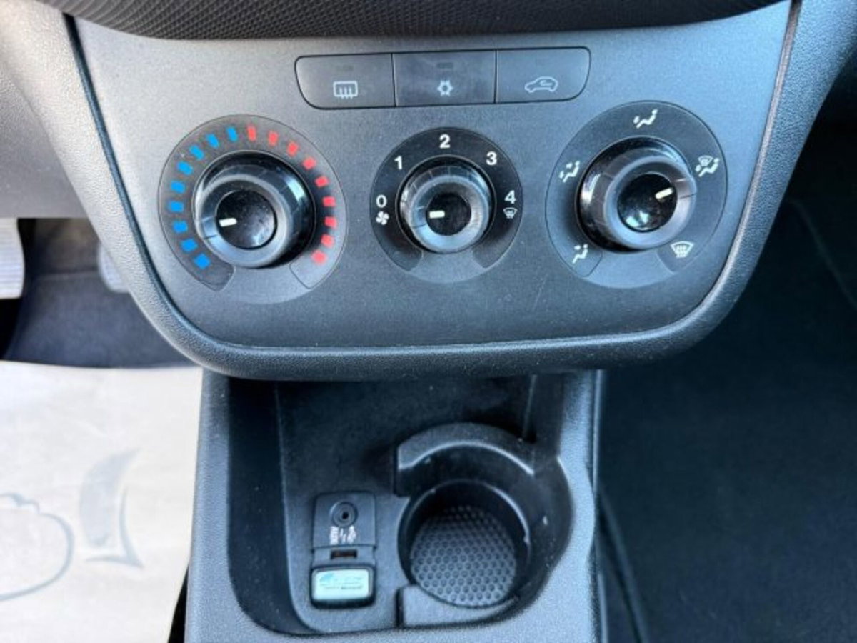 Fiat Punto Evo 1.2 5 porte S&S Dynamic (14)