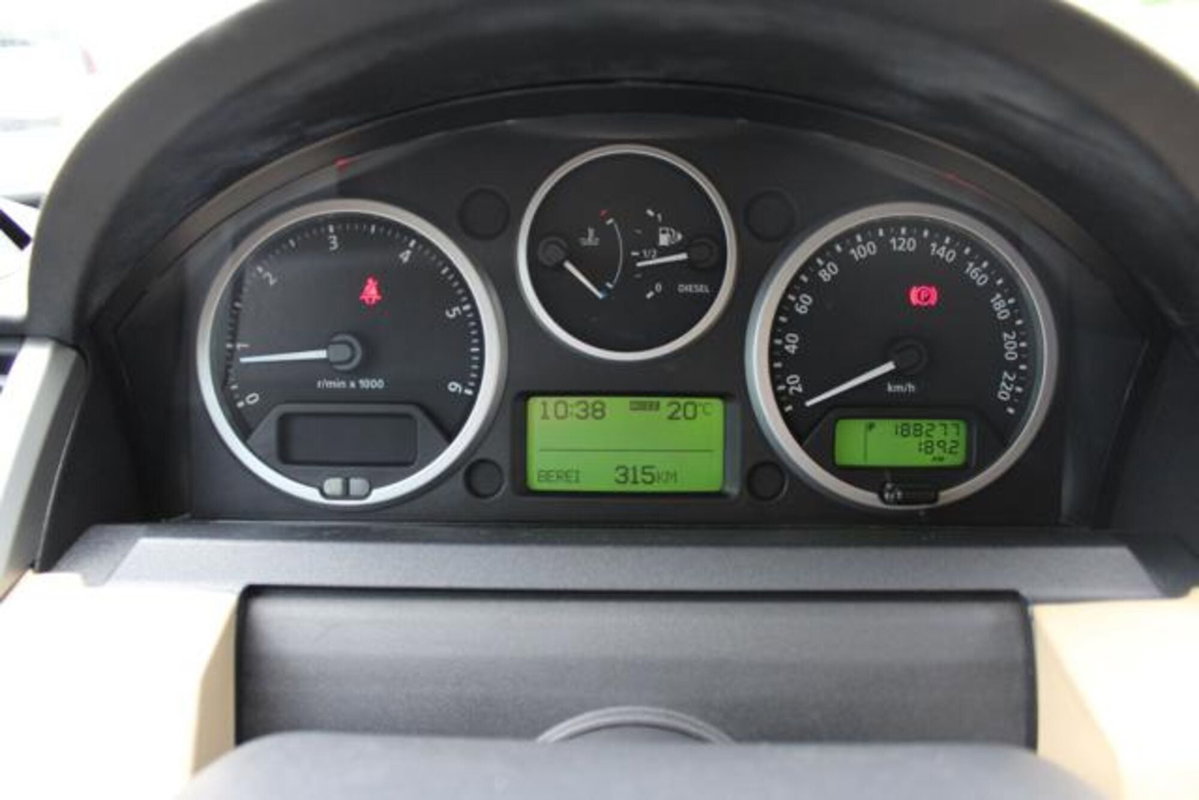 Land Rover Range Rover Sport 2.7 TDV6 HSE (12)