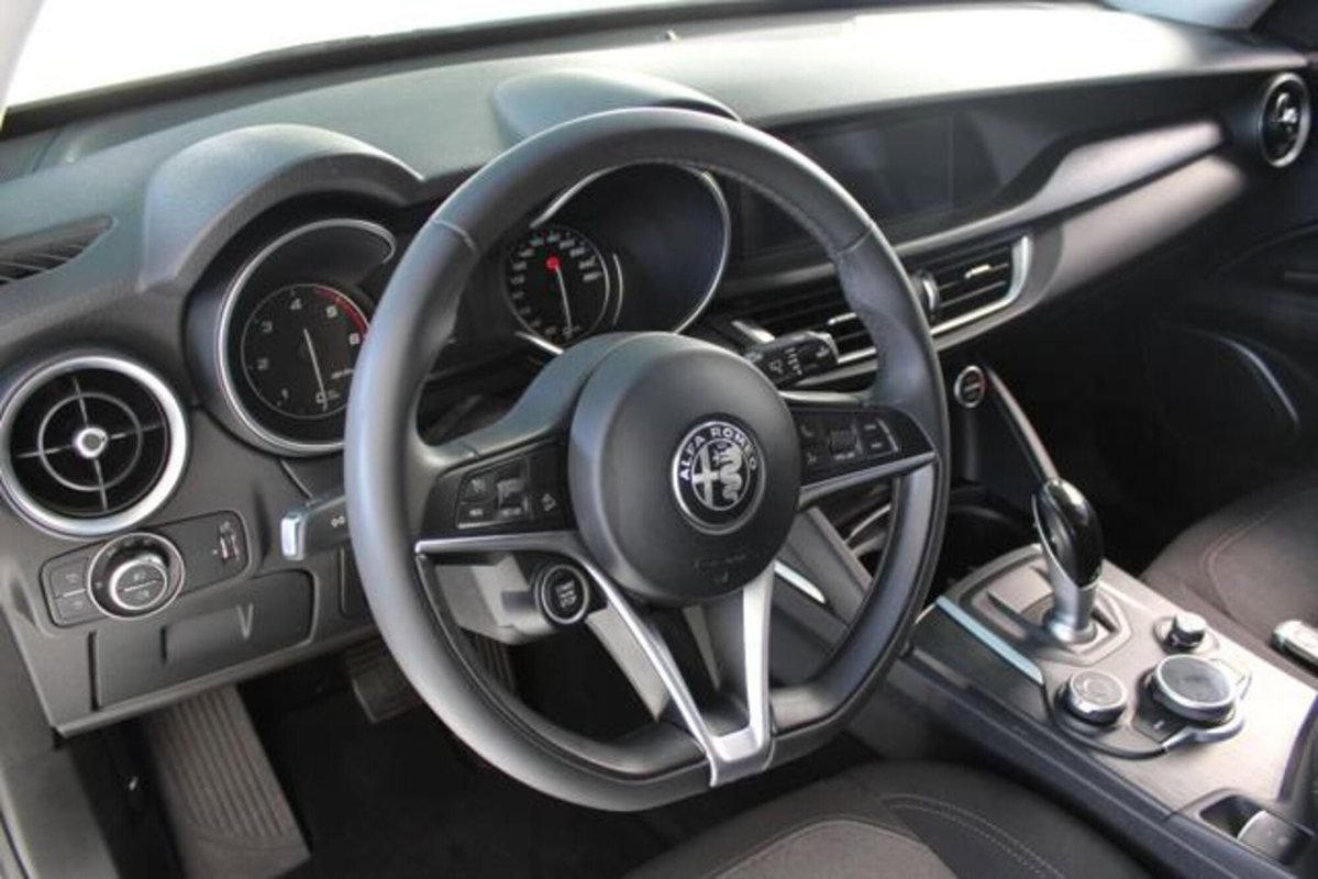 Alfa Romeo Stelvio Stelvio 2.2 Turbodiesel 180 CV AT8 Q4 Executive (10)