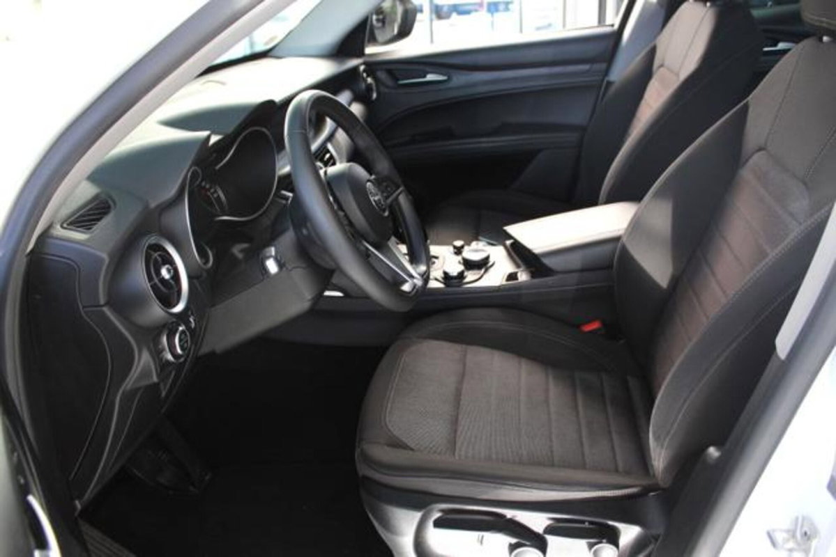 Alfa Romeo Stelvio Stelvio 2.2 Turbodiesel 180 CV AT8 Q4 Executive (7)