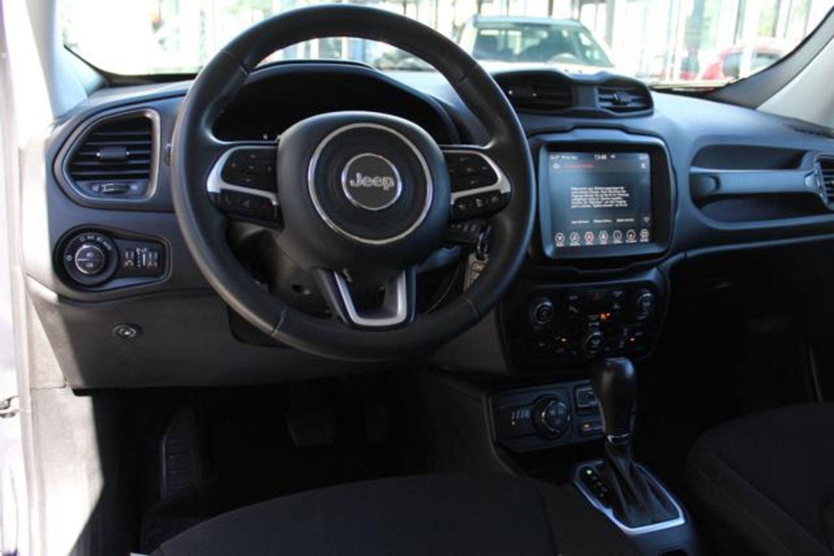 Jeep Renegade 1.3 T4 190CV PHEV 4xe AT6 Business Plus (9)