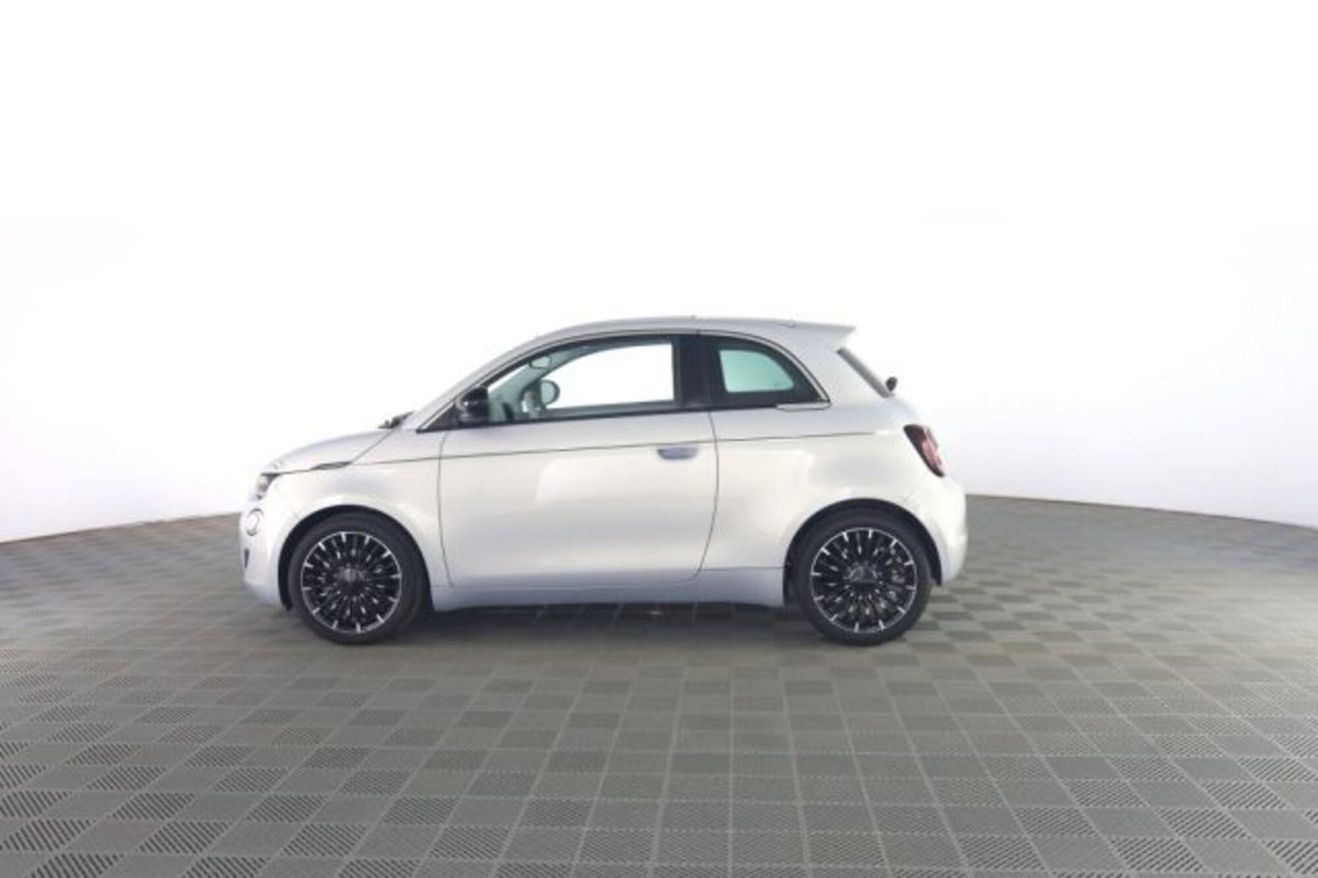Fiat 500 1.0 hybrid La Prima (7)