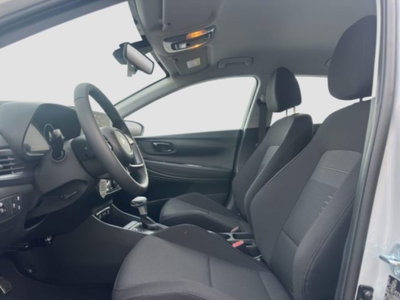 Hyundai Bayon 1.0 t-gdi Business 90cv dct (14)