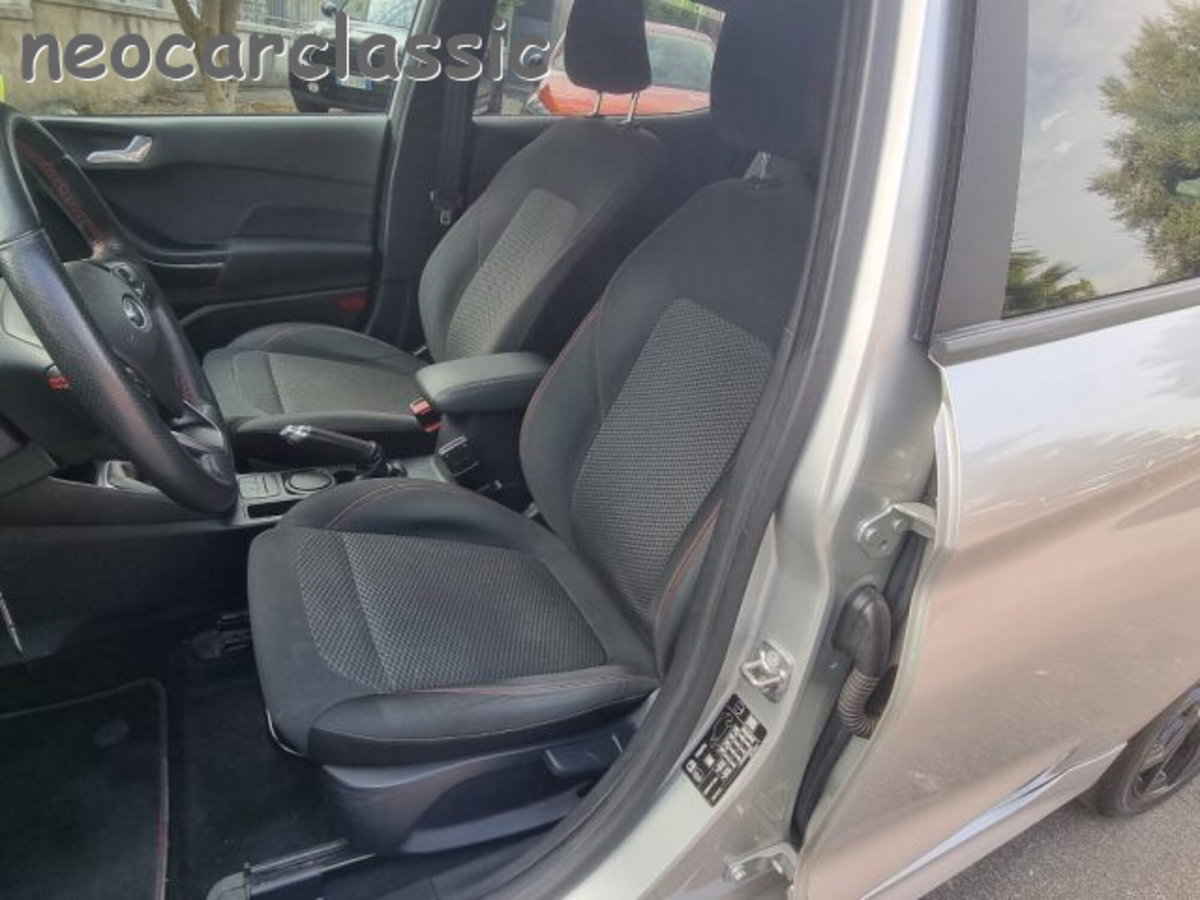 Ford Fiesta 1.5 EcoBlue 5 porte ST-Line (11)