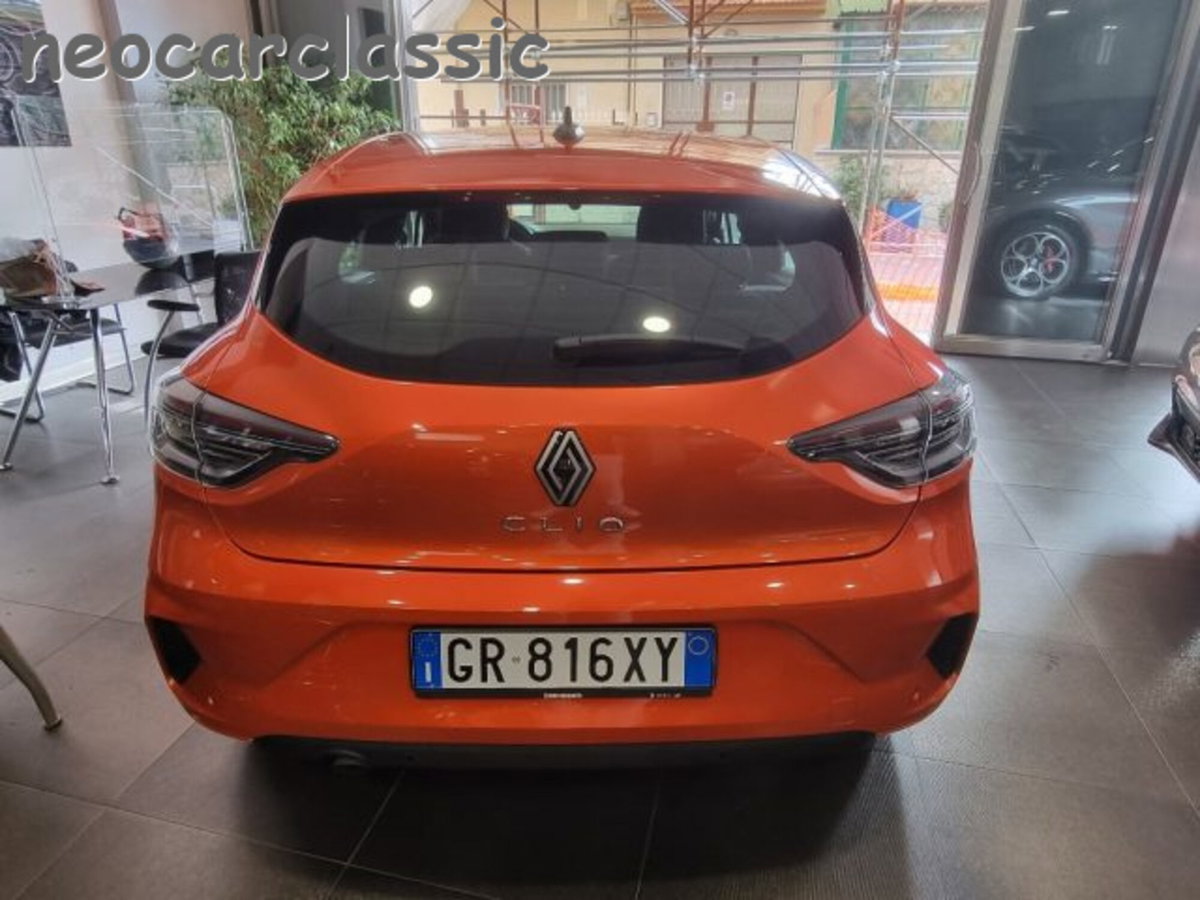 Renault Clio 1.0 tce Techno Gpl 100cv (4)