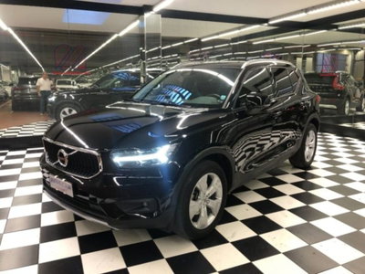 Volvo XC40 T3 Geartronic Momentum usata