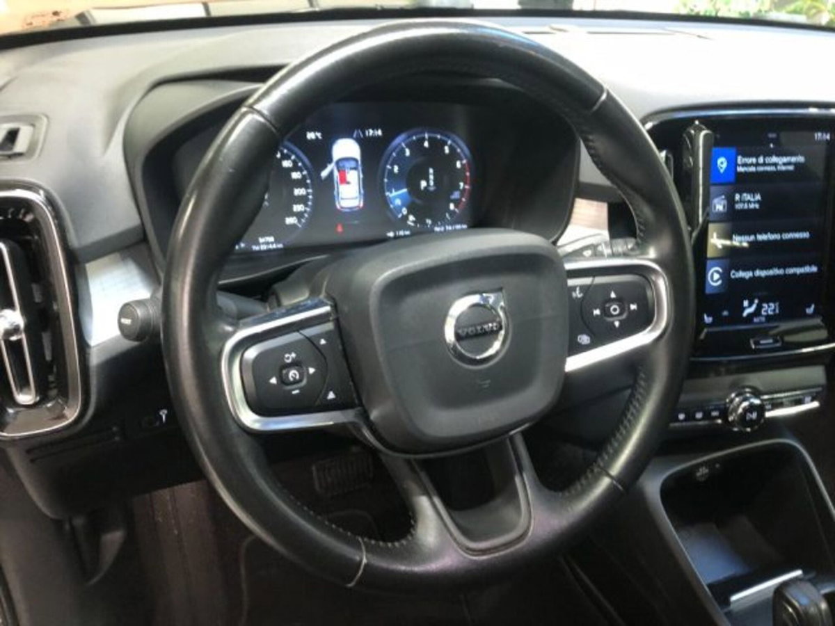 Volvo XC40 T3 Geartronic Momentum (17)