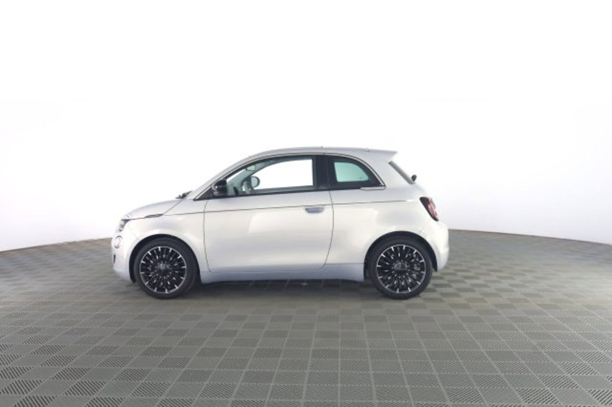Fiat 500 1.0 hybrid La Prima (7)