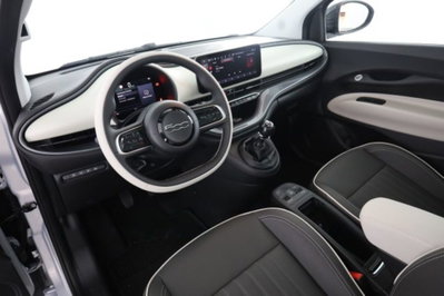 Fiat 500 1.0 hybrid La Prima (9)