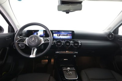 Mercedes-Benz Classe A 180 d Automatic Executive (4)