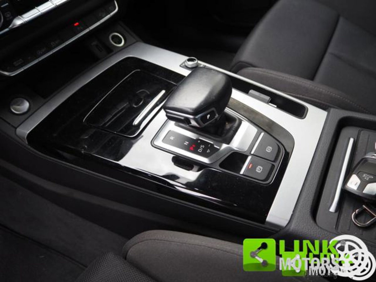 Audi Q5 40 TDI 204 CV quattro S tronic Business (17)