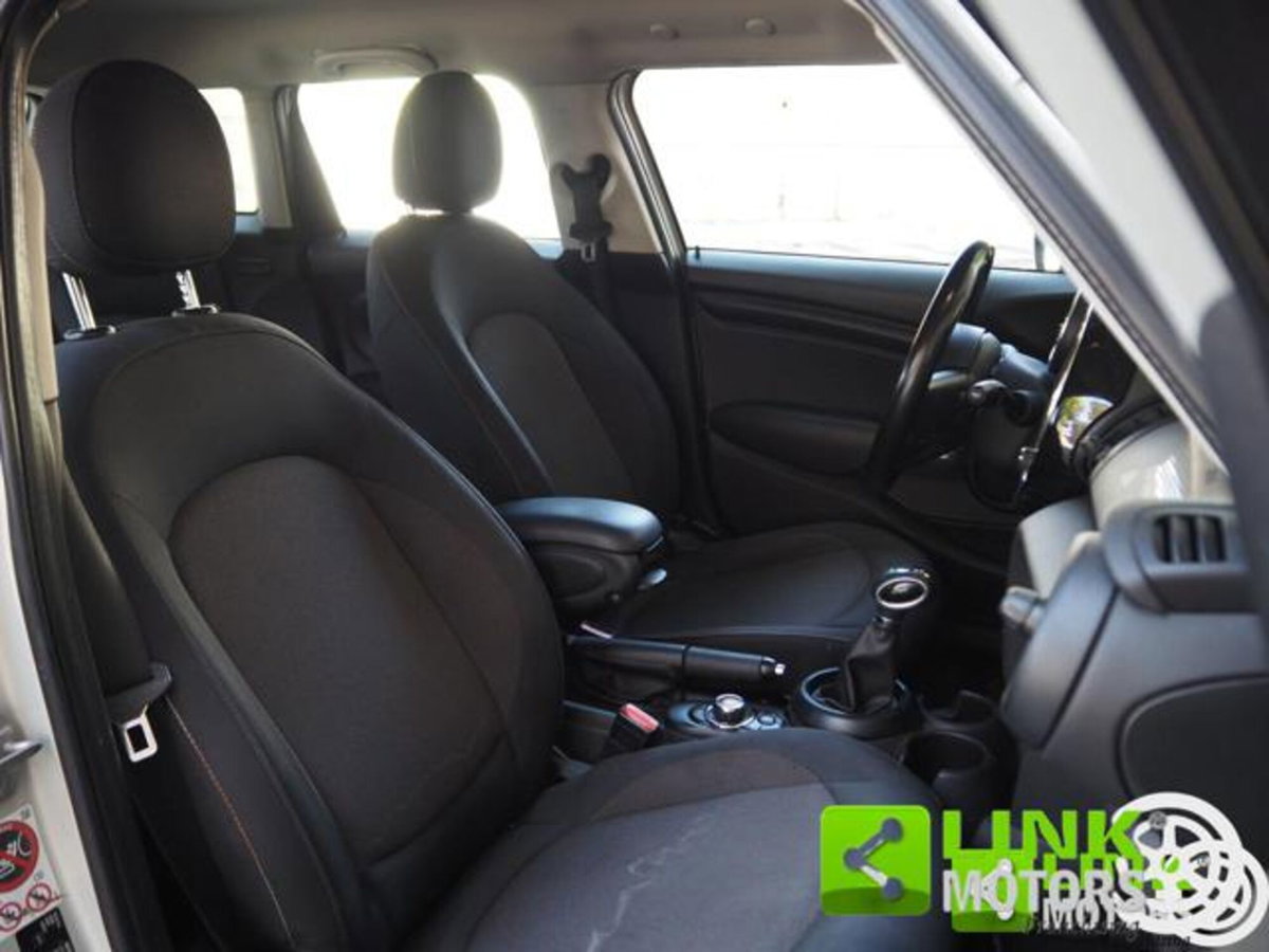MINI Mini 1.5 Cooper D Business XL 5 porte (20)