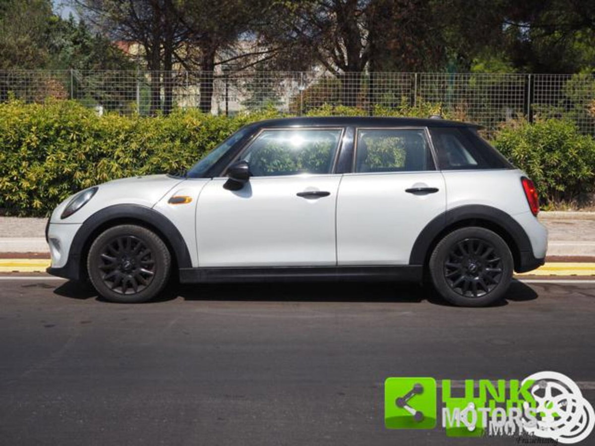 MINI Mini 1.5 Cooper D Business XL 5 porte (3)