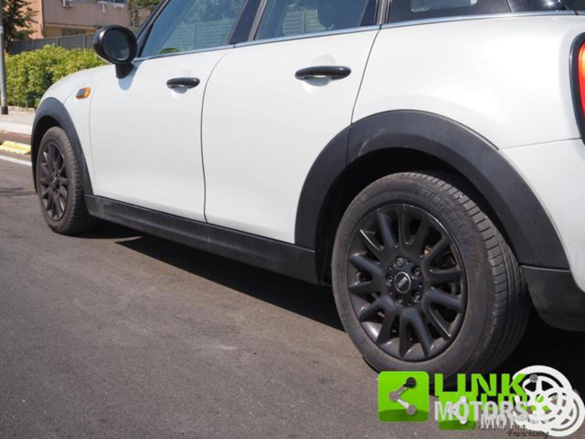 MINI Mini 1.5 Cooper D Business XL 5 porte (9)