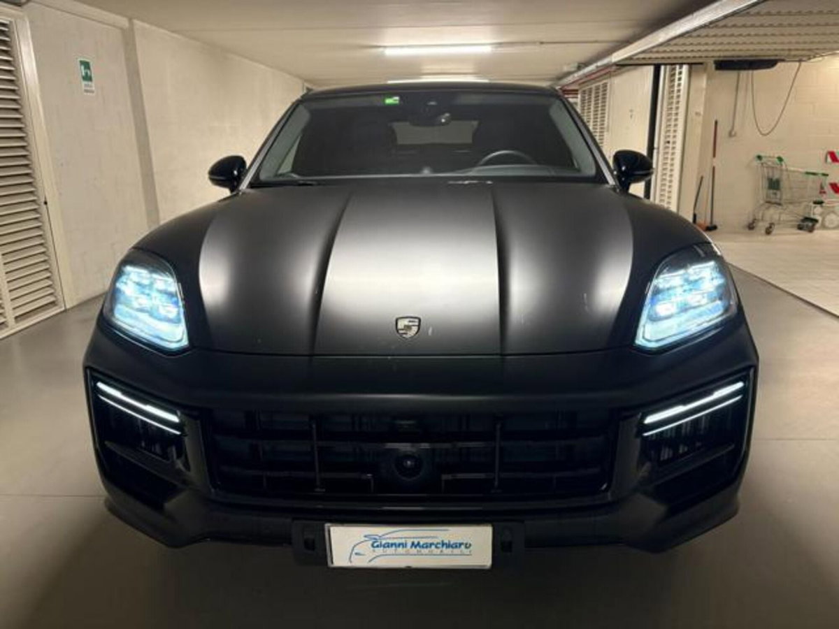 Porsche Cayenne Coupé 4.0 V8 Turbo (2)