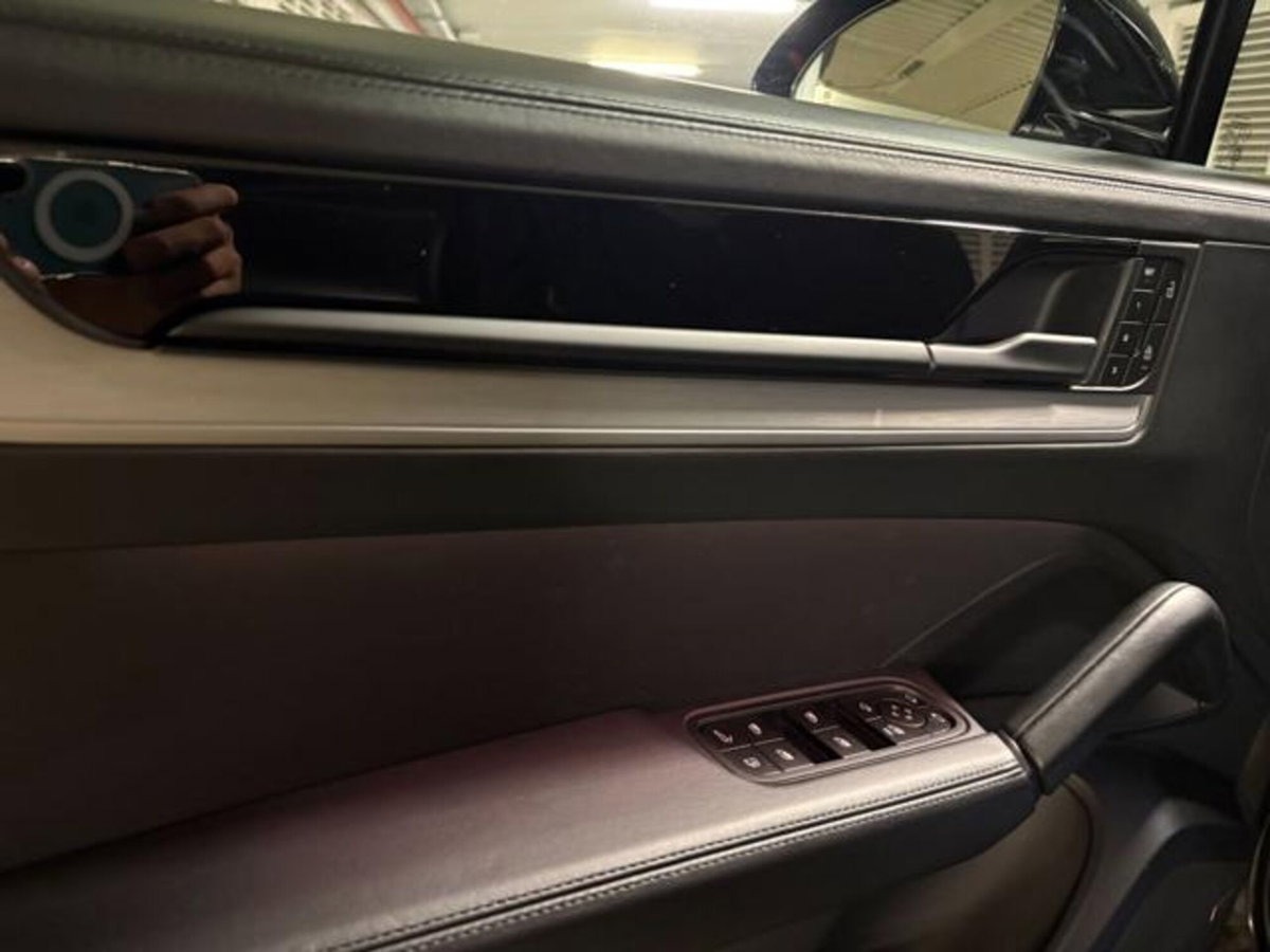 Porsche Cayenne Coupé 4.0 V8 Turbo (9)