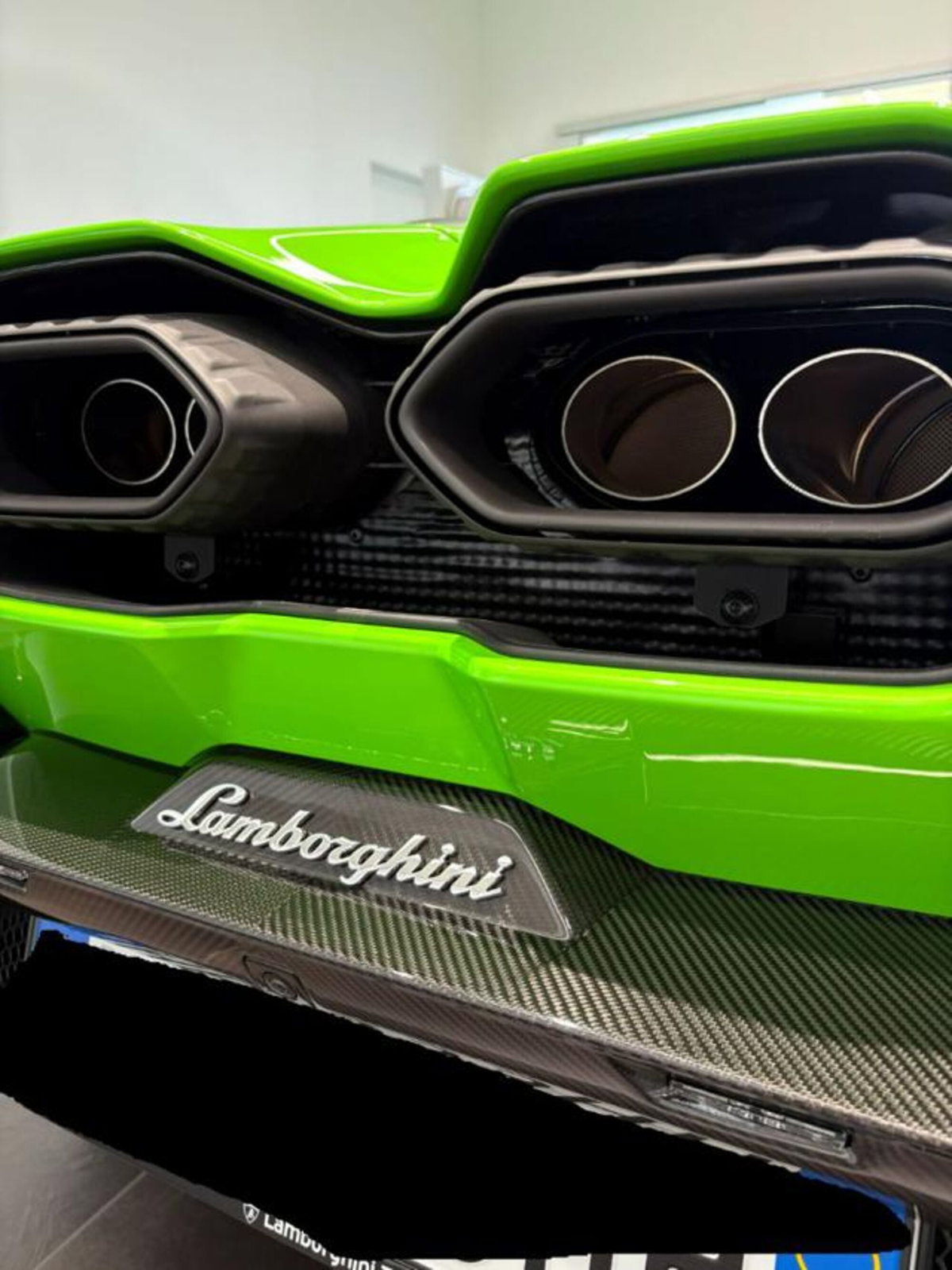 Lamborghini Revuelto 6.5 V12 hpev (5)
