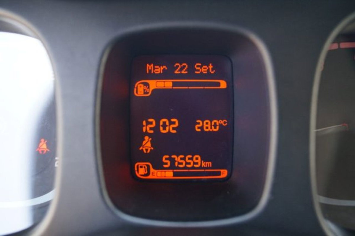 Fiat Panda 1.0 firefly hybrid s&s 70cv 5p.ti (9)