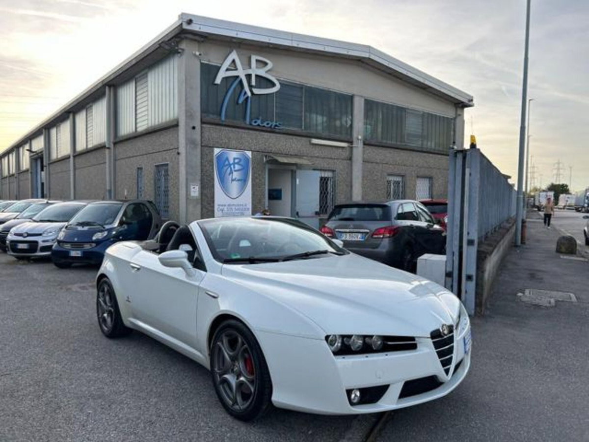 Alfa Romeo Spider 1750 TBi