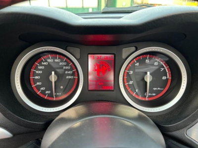 Alfa Romeo Spider 1750 TBi (10)