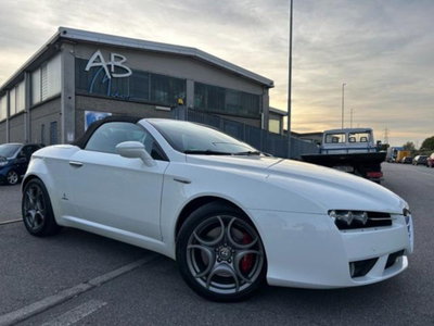 Alfa Romeo Spider 1750 TBi (13)