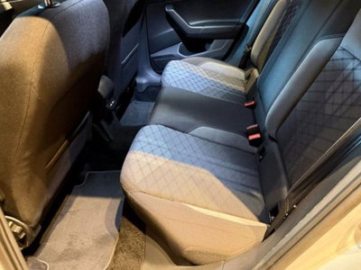 Volkswagen Taigo 1.0 tsi R-Line 115cv (13)