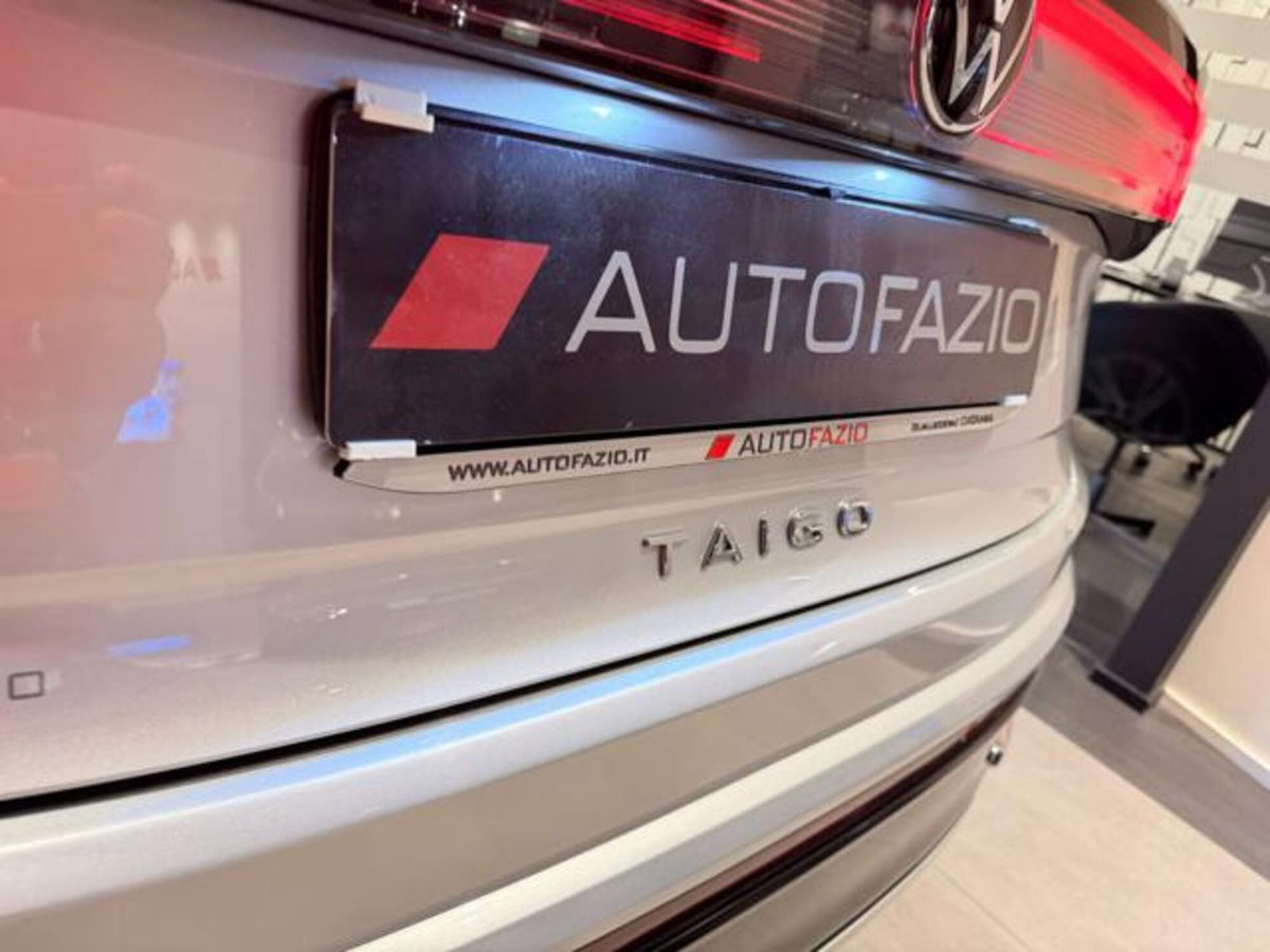 Volkswagen Taigo 1.0 tsi R-Line 115cv (14)