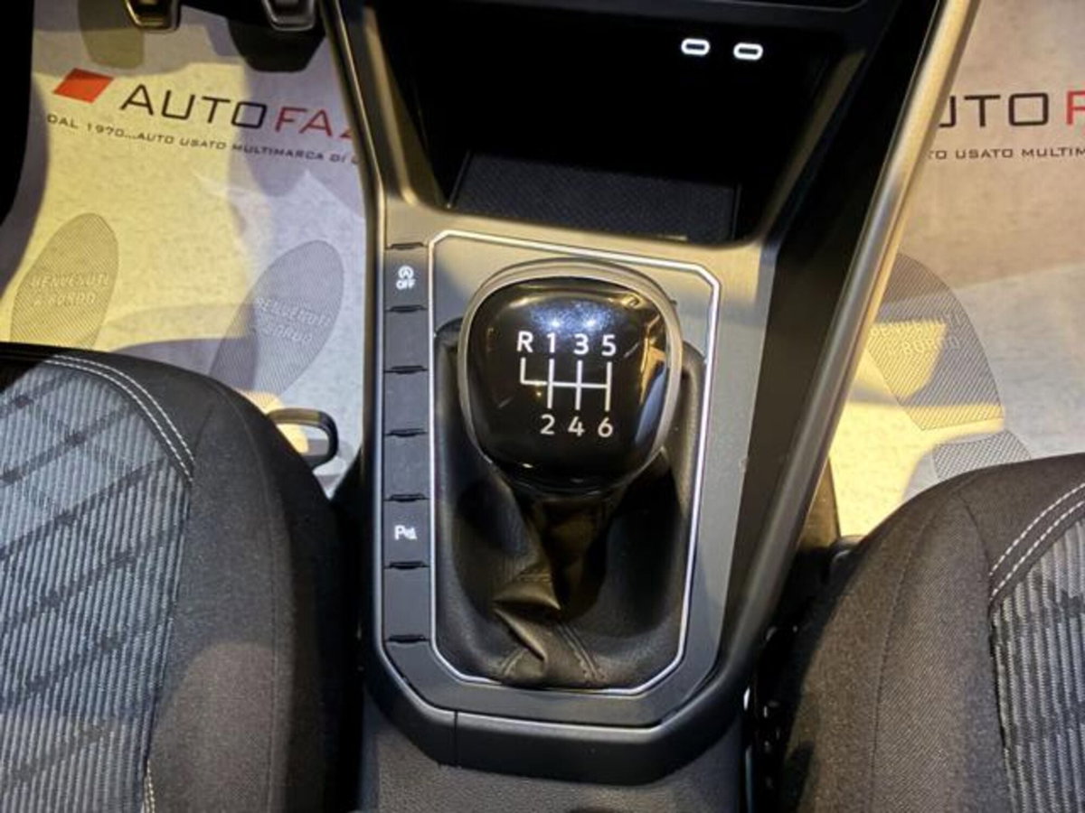 Volkswagen Taigo 1.0 tsi R-Line 115cv (16)