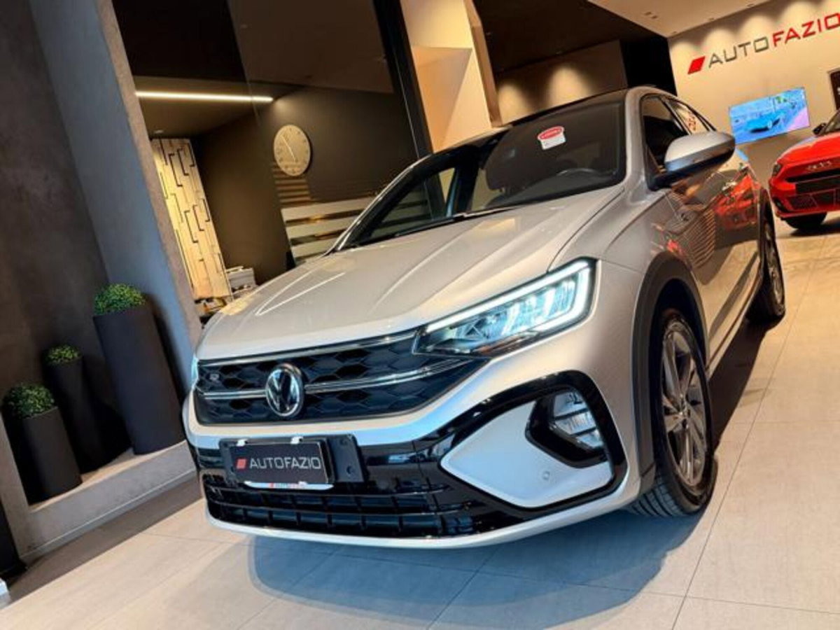 Volkswagen Taigo 1.0 tsi R-Line 115cv (2)