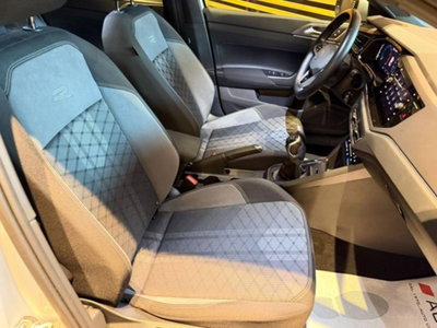 Volkswagen Taigo 1.0 tsi R-Line 115cv (20)