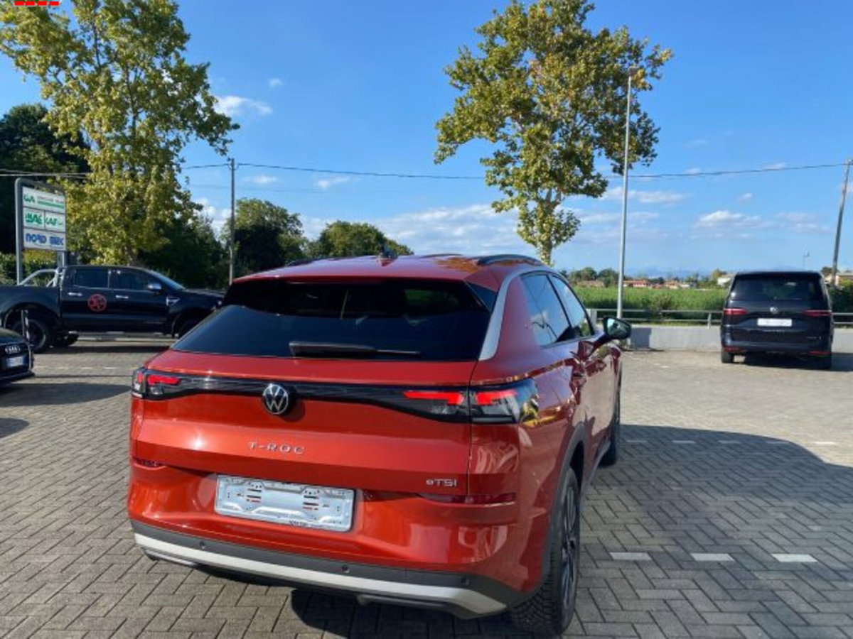 Volkswagen T-Roc 1.5 etsi Life 115cv dsg (4)