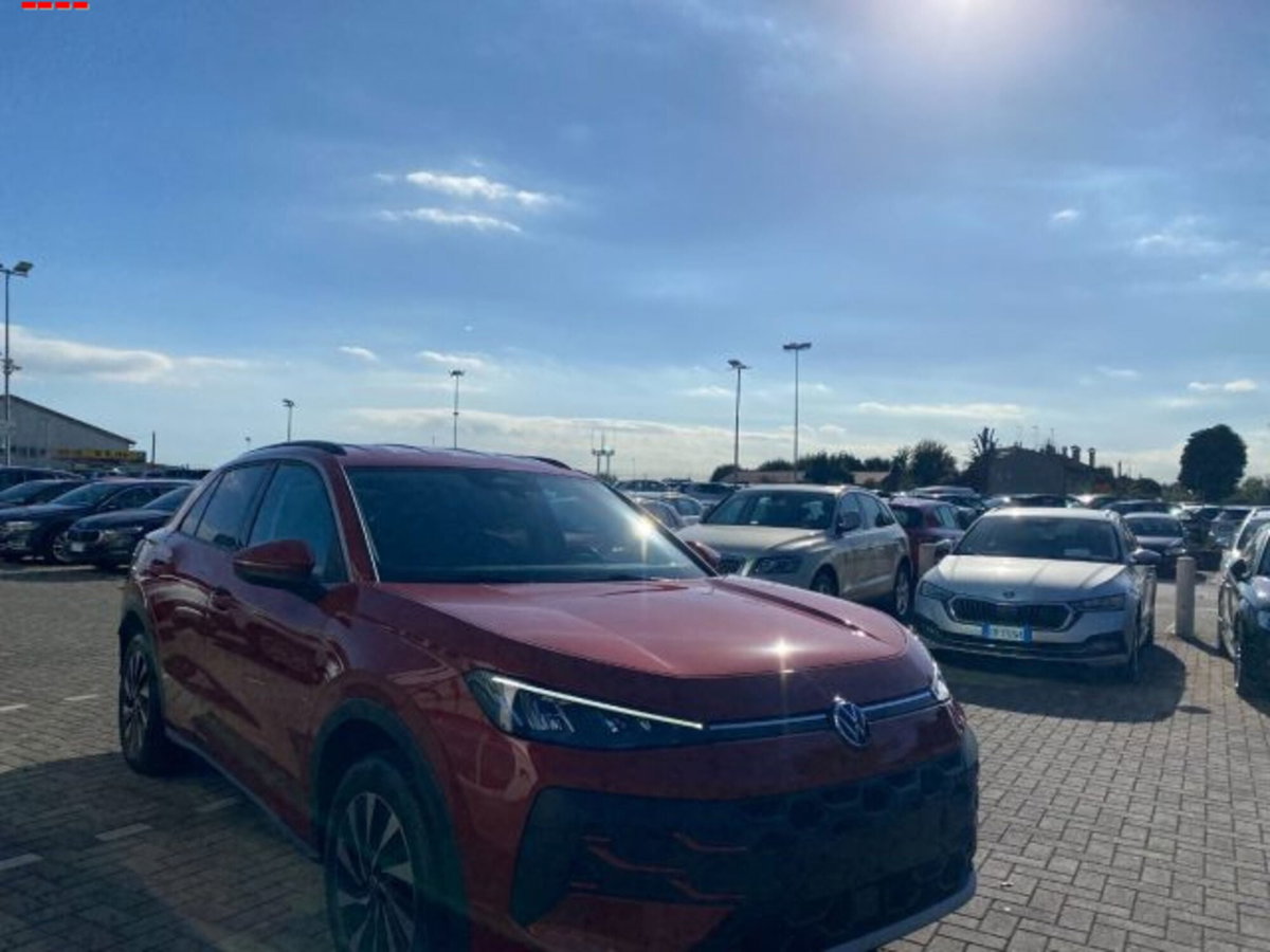 Volkswagen T-Roc 1.5 etsi Life 115cv dsg (6)