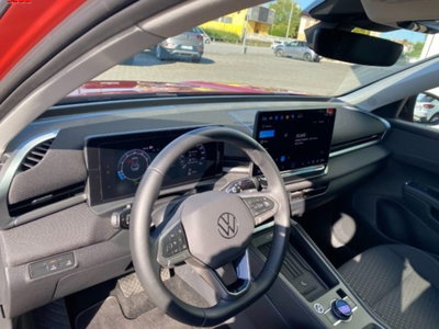 Volkswagen T-Roc 1.5 etsi Life 115cv dsg (9)