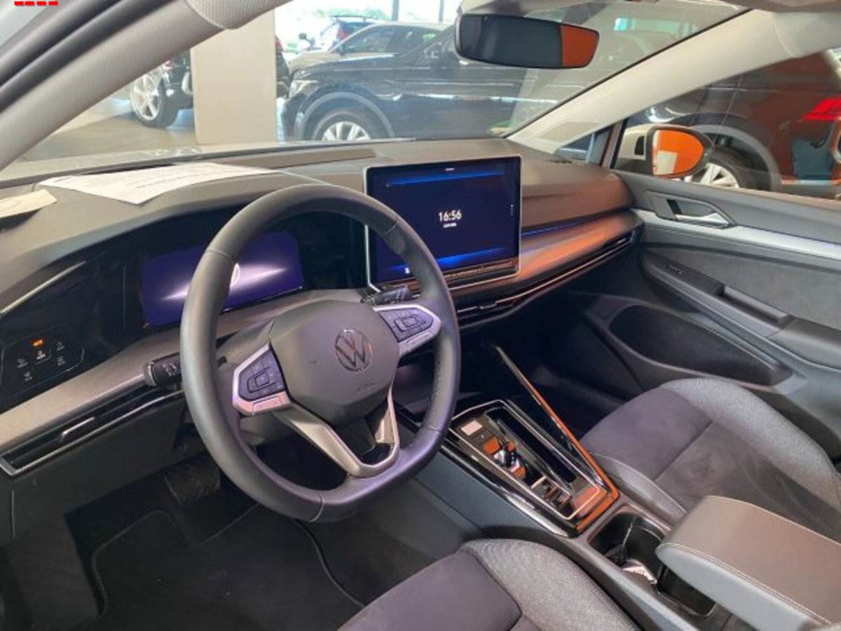 Volkswagen Golf 1.5 eTSI 150 CV EVO ACT DSG Style (10)