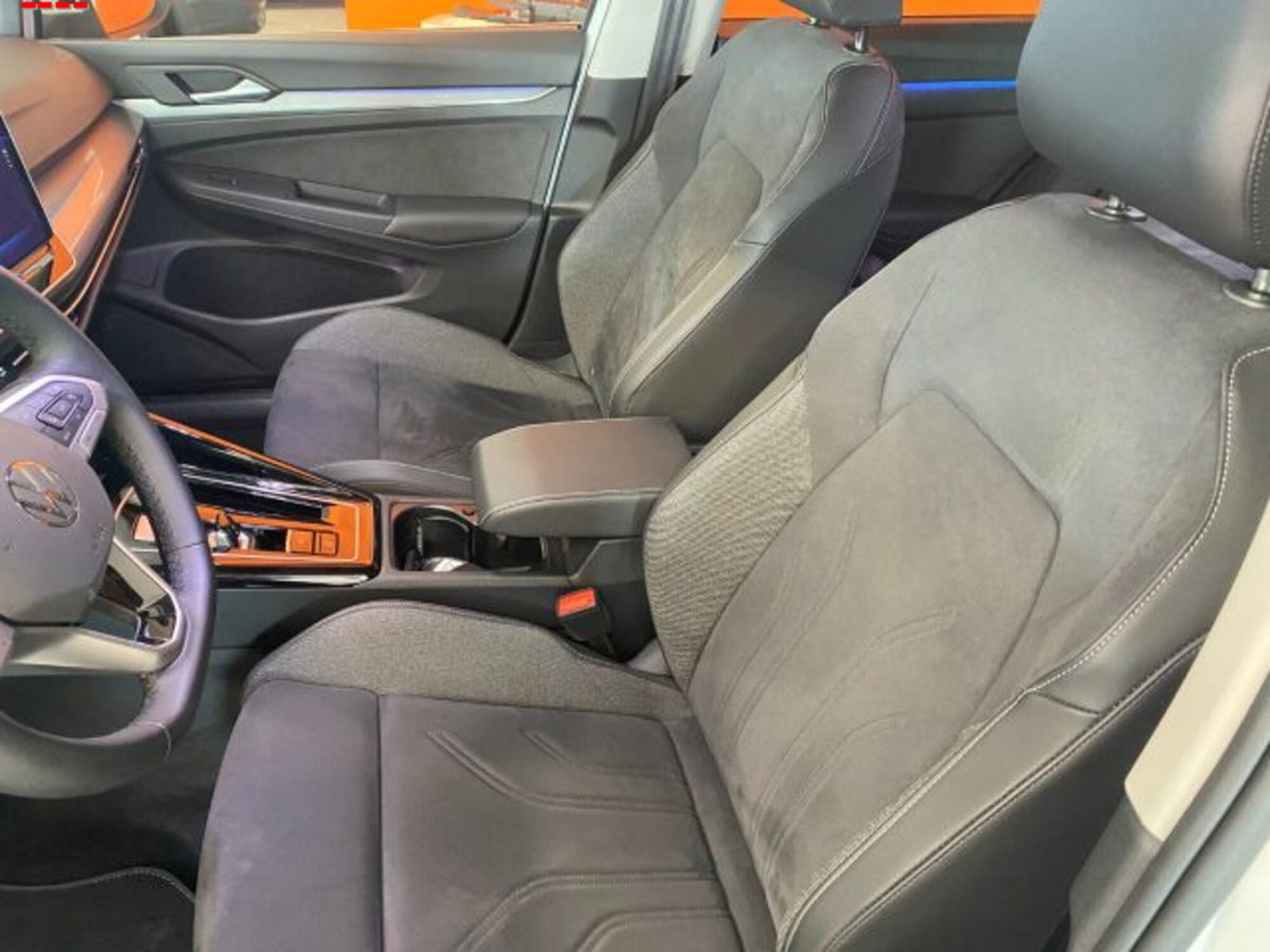 Volkswagen Golf 1.5 eTSI 150 CV EVO ACT DSG Style (8)